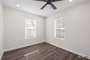 1308 S 45th St, Temple, TX 76504 - Photo 17