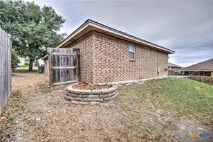 1319 N 12th St, Temple, TX 76501 - Photo 27