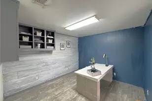 786 S Castell Ave, New Braunfels, TX 78130 - Photo 1