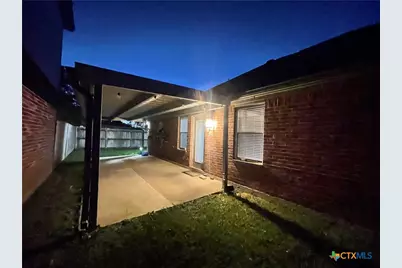 704 Pennsylvania Avenue, Victoria, TX 77904 - Photo 3