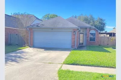 704 Pennsylvania Avenue, Victoria, TX 77904 - Photo 1