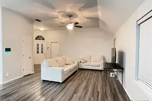 704 Pennsylvania Ave, Victoria, TX 77904 - Photo 5