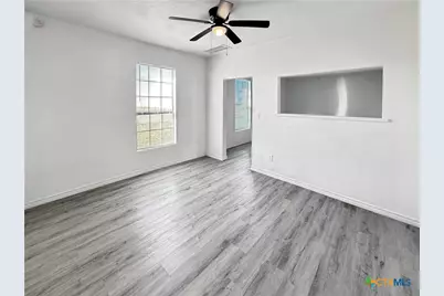 1113 W Downs Avenue, Temple, TX 76504 - Photo 7