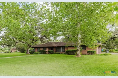 1209 Moss Lane, Cuero, TX 77954 - Photo 3
