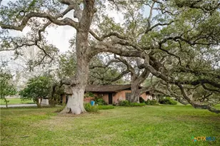 1209 Moss Ln, Cuero, TX 77954 - Photo 5