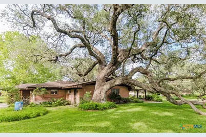 1209 Moss Lane, Cuero, TX 77954 - Photo 13