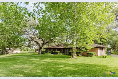 1209 Moss Lane, Cuero, TX 77954 - Photo 17