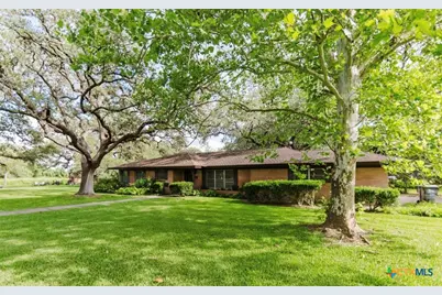 1209 Moss Lane, Cuero, TX 77954 - Photo 37