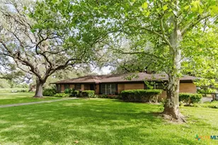 1209 Moss Ln, Cuero, TX 77954 - Photo 37