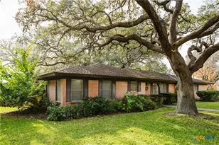 1209 Moss Ln, Cuero, TX 77954 - Photo 15