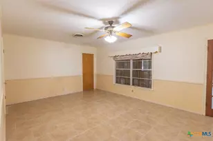 1209 Moss Ln, Cuero, TX 77954 - Photo 13