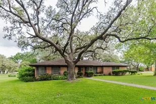 1209 Moss Ln, Cuero, TX 77954 - Photo 35