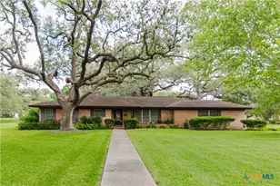 1209 Moss Ln, Cuero, TX 77954 - Photo 1