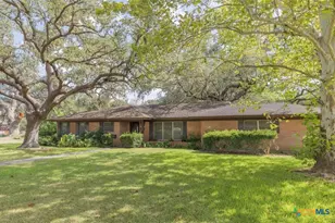 1209 Moss Ln, Cuero, TX 77954 - Photo 33