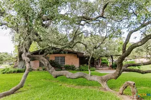 1209 Moss Ln, Cuero, TX 77954 - Photo 5