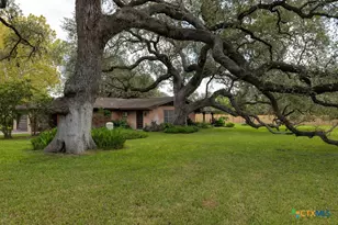 1209 Moss Ln, Cuero, TX 77954 - Photo 29