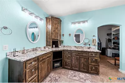 452 County Road 470, Chilton, TX 76632 - Photo 21