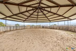 452 County Rd 470, Chilton, TX 76632 - Photo 43