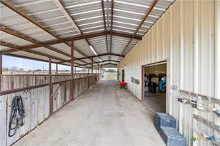 452 County Rd 470, Chilton, TX 76632 - Photo 35