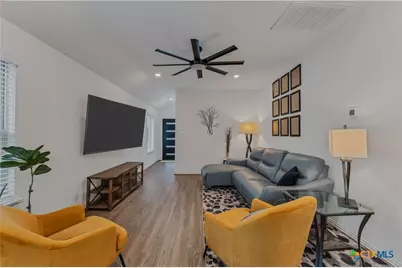 1974 Flametree Avenue, New Braunfels, TX 78132 - Photo 7