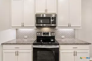 720 Holstein Dr, Belton, TX 76513 - Photo 11