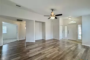 916 Gentry Dr, Leander, TX 78641 - Photo 3