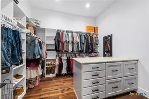 1665 Sunflower Trail, Luling, TX 78648 - Photo 29