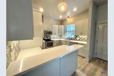 290 Hugo Road, San Marcos, TX 78666 - Photo 9