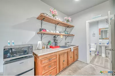 1233 N Ocean Drive, Port Lavaca, TX 77979 - Photo 7