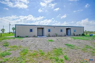 1233 N Ocean Dr, Port Lavaca, TX 77979 - Photo 1