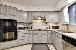 3505 Wimbledon Dr, Schertz, TX 78108 - Photo 11