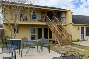 613 E Broadway St, Cuero, TX 77954 - Photo 25