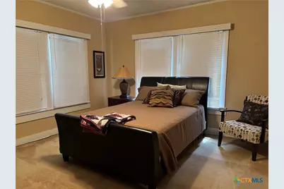 613 E Broadway Street #5, Cuero, TX 77954 - Photo 15