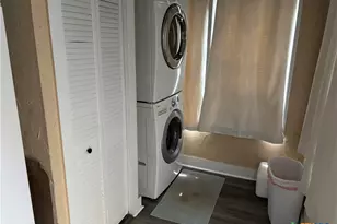 613 E Broadway St, Cuero, TX 77954 - Photo 11