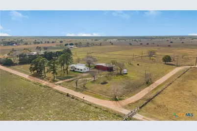 [Address not provided], Yoakum, TX 77995 - Photo 3