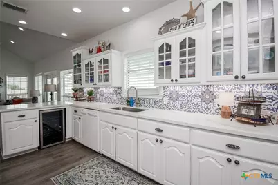 1504 W Bayshore Drive, Palacios, TX 77465 - Photo 13