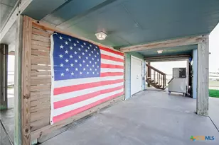 1504 W Bayshore Dr, Palacios, TX 77465 - Photo 33