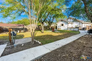 633 Tutt Ave, Taft, TX 78390 - Photo 17