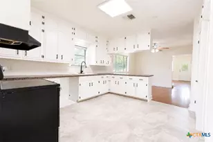 633 Tutt Ave, Taft, TX 78390 - Photo 5