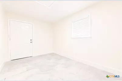 633 Tutt Avenue, Taft, TX 78390 - Photo 13
