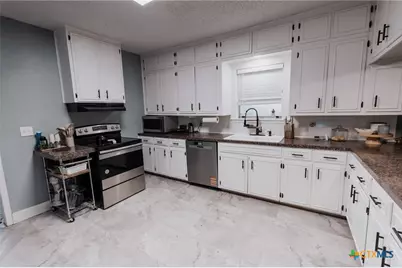 633 Tutt Avenue, Taft, TX 78390 - Photo 3