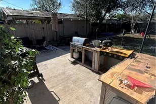 633 Tutt Ave, Taft, TX 78390 - Photo 17