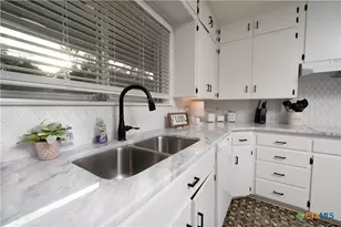 6820 Cedar Cove Rd, Belton, TX 76513 - Photo 9