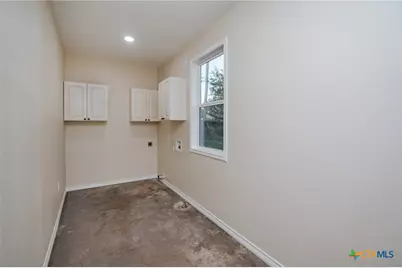 702 E Airline Road, Victoria, TX 77901 - Photo 13