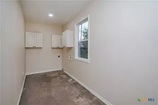 702 E Airline Rd, Victoria, TX 77901 - Photo 13