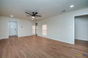 702 E Airline Rd, Victoria, TX 77901 - Photo 3