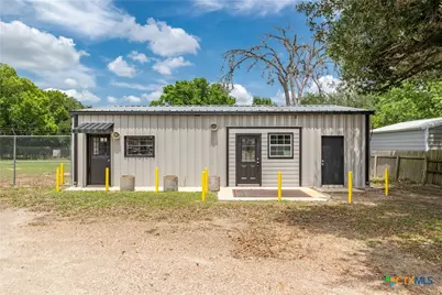 530 Seydler Street, Gonzales, TX 78629 - Photo 1