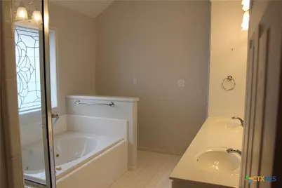 504 Vista Cove, Victoria, TX 77904 - Photo 13