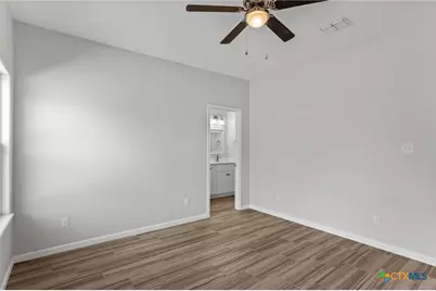 930 Redwood Avenue, Rockport, TX 78382 - Photo 11