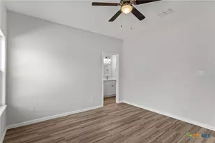 930 Redwood Ave, Rockport, TX 78382 - Photo 11